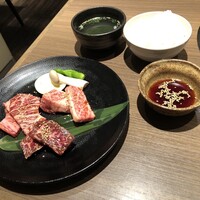 焼肉・しゃぶしゃぶ たちばな ヒルトンプラザイースト店 - 