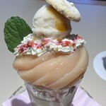 Art Gallery Cafe 茶々華 - 白桃パフェ