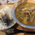 なかせ - カレーうどんとおにぎり2個セット 焼きさばと塩パンむすび