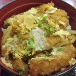 川崎屋 - 食堂では味わえない割烹・小料理屋の繊細な出汁の効いたカツ丼は旨し＾＾