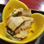 川崎屋 - ６４０円で小鉢もついています！