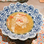 銀座嘉禅 - タラバ蟹と極上うふかひれの煮込み