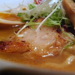 麺や まるとも - チャーシュー　アップ