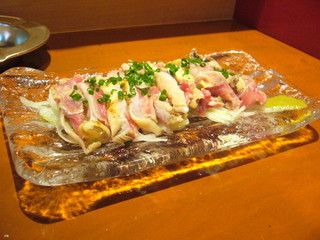 Honkaku sumibi yakitori irodori - こりこり歯ごたえがあります。地どりのたたき　600円
