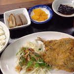 まるい食堂 - アジフライ定食 ¥630