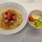 水屋珈琲 - 和風パスタセット(サラダ、コーヒー付き)のパスタとサラダ