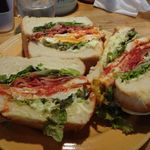 喫茶Y - ハーフサンドイッチ (卵５個バージョン、最高10個まで注文可) \1000