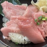 まぐろのなかだ屋 - 