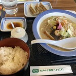 リンガーハット - 料理写真:何か地味な取り合わせ。