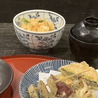天ぷら わかやま - 海老かき揚げの小天丼など、選べるご飯もの 天ぷら わかやま - 海老かき揚げの小天丼など、選べるご飯もの