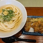 肉うどん 肉めし 甚三 渋谷本店 - 天ぷら3点盛りはちくわ天、鶏天2個、玉子天