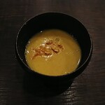 海乃 - とうもろこしのポタージュ　上に載せているものも含めてオールとうもろこし。甘味だけでなく、香ばしさと旨みを感じられる一品でした。