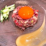米澤牛バル 譽 - 米澤牛炙りユッケ