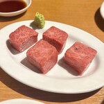 炭火焼肉ホルモン まるは - 