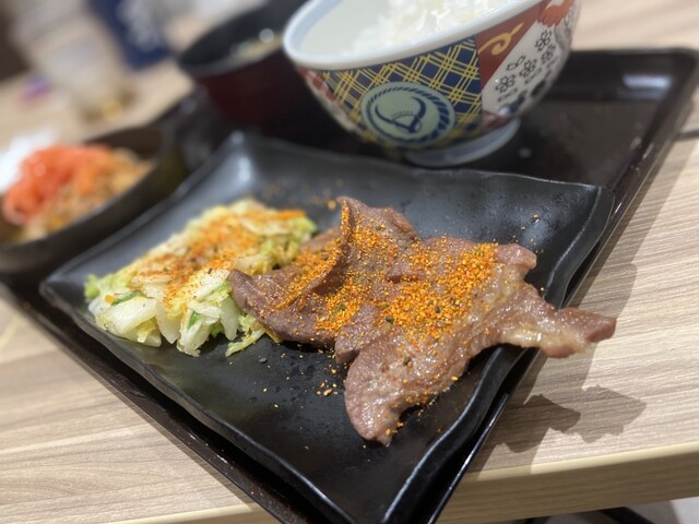 吉野家 4号線松森店 &ndash; 黒松の牛丼は仙台泉区の24時間営業