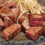 314246061 - 左ロース、右ヒレ