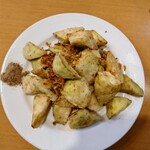 中華料理 パンず亭 - 茄子との唐揚げ山椒塩　ほくほくの茄子が旨すぎ