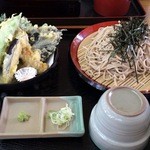 そば処清里 北甲斐亭 - 山菜天ざる（１２００円）