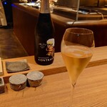 特選髙坂鶏 克つ鳥 - ウエルカムドリンク：Contratto Millesimato Pas Dosè 2020