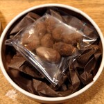 特選髙坂鶏 克つ鳥 - アーモンドチョコレート・えん＆響