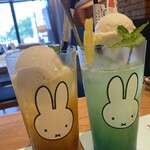 ディック・ブルーナ テーブル - 