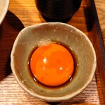 特選髙坂鶏 克つ鳥 - 卵黄「龍のたまご」