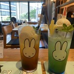 ディック・ブルーナ テーブル - 