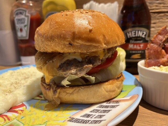 7DAYWEEKEND - 武蔵新城/ハンバーガー | 食べログ