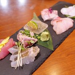 しゃぶしゃぶ×居酒屋 ウエチャベ - 刺身盛り合わせ五種