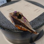 VANKA - 鴨川カマスの昆布じめ ブルスケッタとコンソメスープ