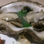 Bombo Yaji - 天然の岩牡蠣、でか～(^-^)v