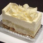 洋菓子舗 茂右衛門 - じゃがいものショートケーキ 500円