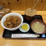 ぶた丼のとん田 - 