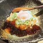 とんかつ食房 厚○ - 冷たいゼリー状のあん