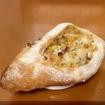 flour+water - スイートコーン塩バターフランス