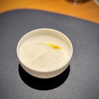 日本のイタリア料理店 sai - 枝豆　蛤
                    下に、カラスミなどが隠れています。