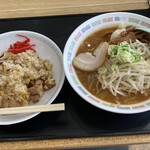ラーメン専門店 昇竜 - 味噌ラーメン&焼豚たっぷり炒飯