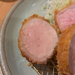 車道 フライのぶた福 - (前列)肉の繊維に沿った切り方