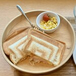 カフェイチハチロクキュウ バイマルゼン - ロースハムとダブルチーズホットサンドセット980円