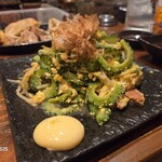 うりずん - なるほど、ゴーヤが圧倒するチャンプルーだ。