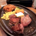 ハンバーグ&ステーキ WAZN - ハンバーグ＋ステーキ