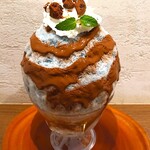 京かき氷 つみき - スーっと感のあるミントシロップとヨーグルトエスプーマが、とろ〜りと甘い濃厚なチョコの味をスッキリ爽やかな味わいにしている〜!!( ^o^)ﾉ