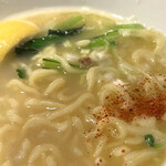 らぁめん鸞 - 唐辛子も合う‼️