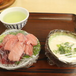 とん汁桝形 - ネギトロと山芋