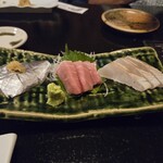 魚菜 きくやま - 刺身三点盛り