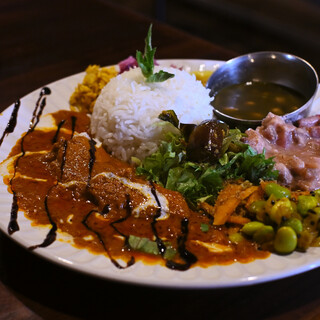 間借りカレー シモカワスパイス_0