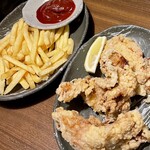 お忍び個室和洋陶板料理居酒屋 イチゴヤ商店 - 皮付きポテトフライ、若鳥のからあげ