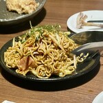 お忍び個室和洋陶板料理居酒屋 イチゴヤ商店 - ソース焼きそば