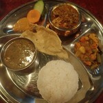 GURAS Asian Dining&Bar - 