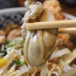 泰明庵 - 大ぶりの牡蠣、ふっくらと仕上がっている